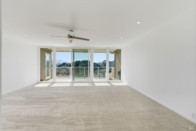 Building Photo - 34 Andrew Dr