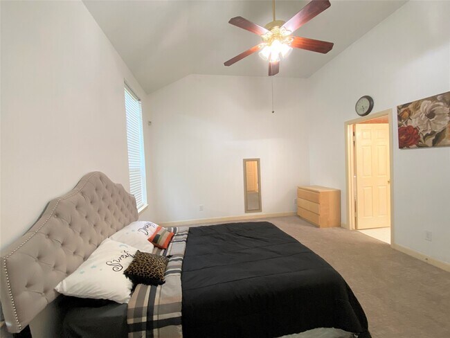 Building Photo - 6918 Springcrest Ct