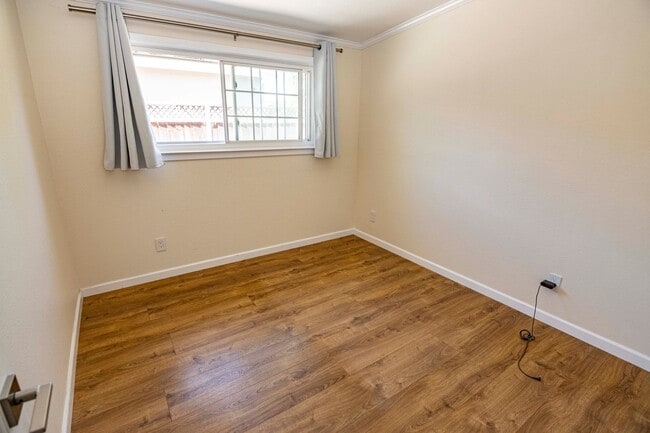 Building Photo - Beautifully updated 3/2 home in desirable Pomderosa Park- Sunnyvale