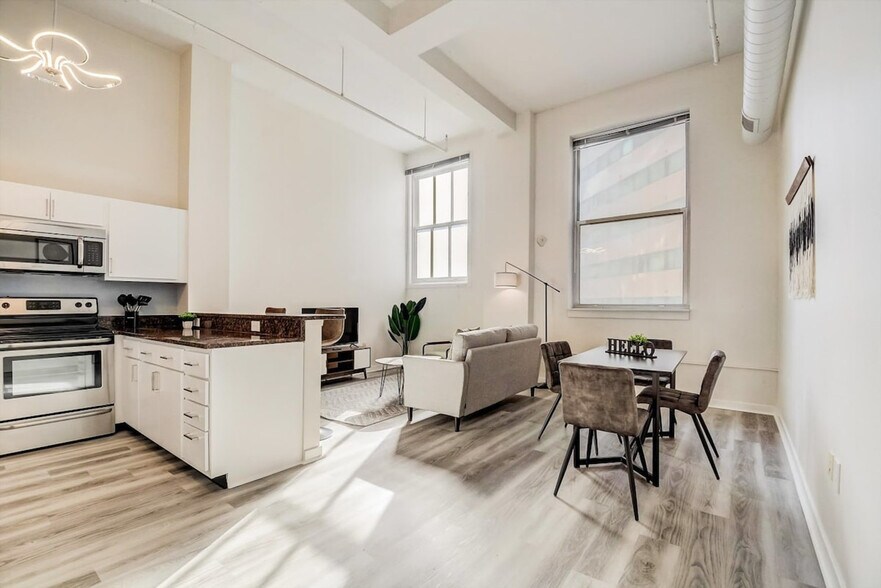 Building Photo - 50 N Illinois St