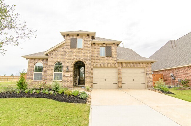 Building Photo - 18122 Glenlyon Dr