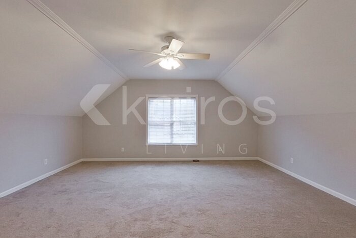 Building Photo - 605 Sophia Ct