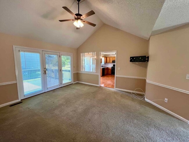 Building Photo - 1219 Woods Edge Dr