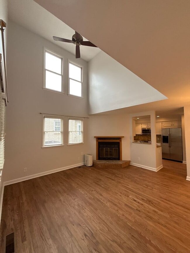 Building Photo - Dilworth Home - T.R. Lawing Realty Property