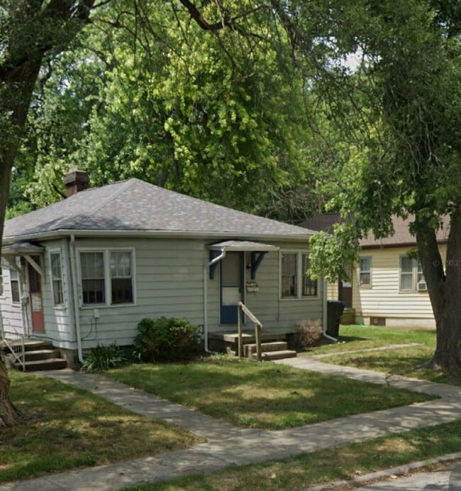Building Photo - 510-512 S 15th St