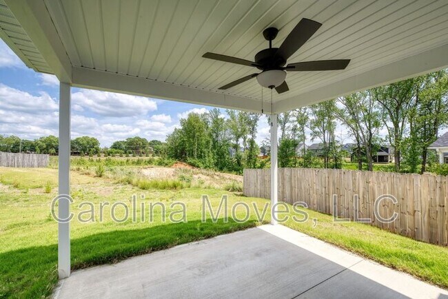 Building Photo - 1303 Lindale Pl