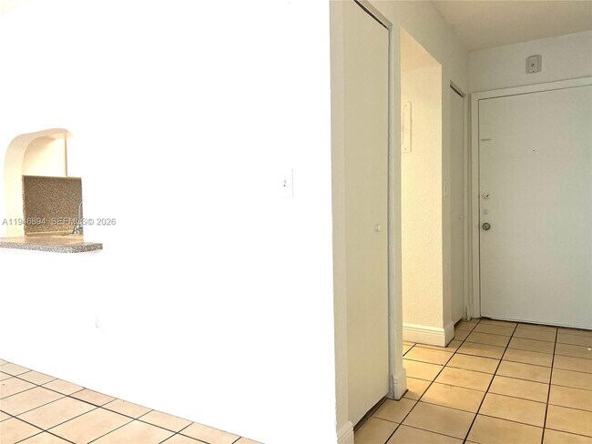 Building Photo - 17255 SW 95th Ave