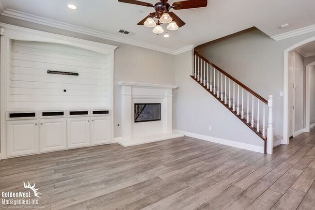 Building Photo - Beautiful 5Bdm 2.5Ba Home with Mountain Vi...