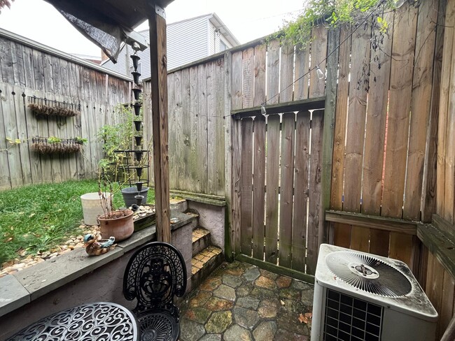 Building Photo - 297 42nd St