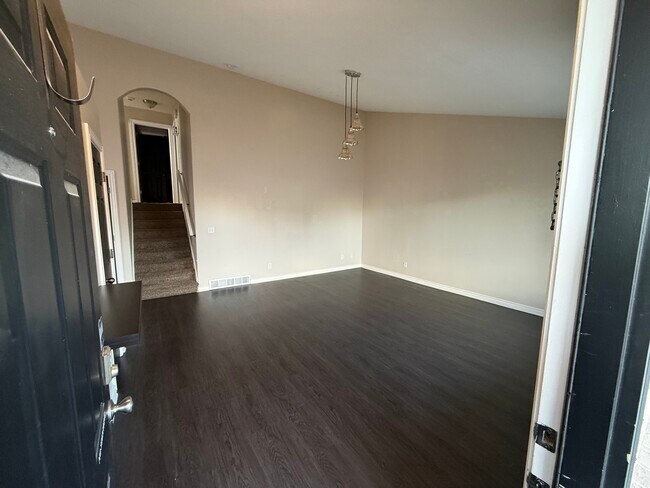 Building Photo - 4031 Montego Dr