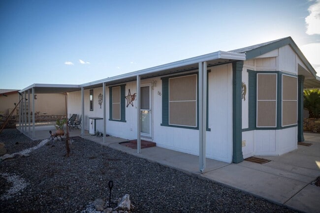 Building Photo - 9351 E 28th St