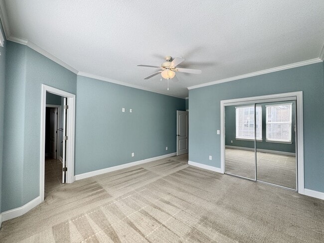 Building Photo - Ready 04-01-26! A Shadowlawn Condo w/Rooftop Deck - 3 Primary Suites - Outdoor Shower - Pet Frien...