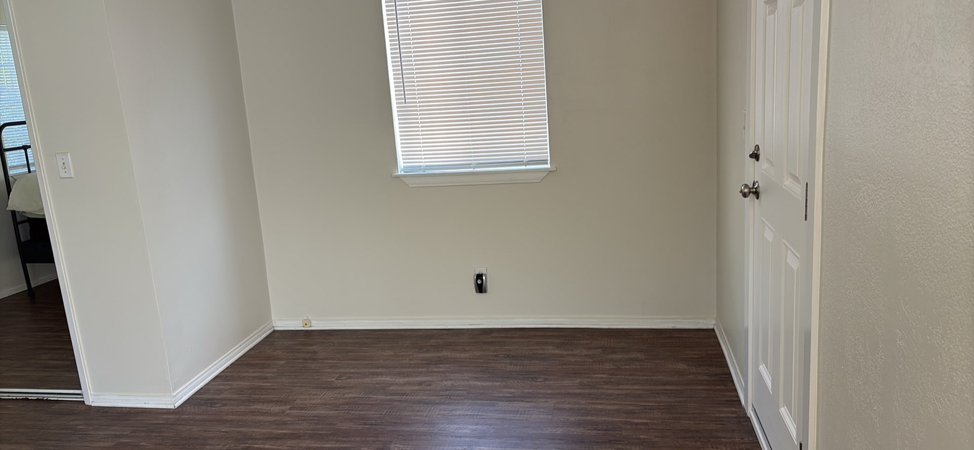 Building Photo - 2405 W Monterey Ave