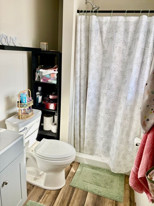 Building Photo - 506 Spring St