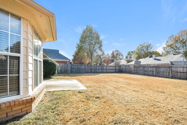 Building Photo - 7343 Bridle Ln