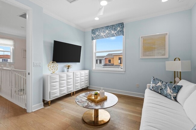 Building Photo - 16181 Oakview Dr