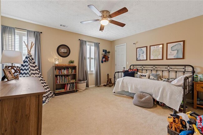 Building Photo - 766 Chesterfield Dr