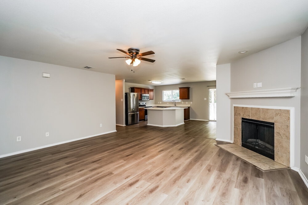 Building Photo - 8505 Shallow Creek Dr