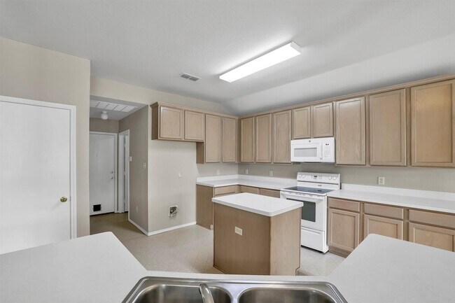 Building Photo - 9641 Olivia Dr