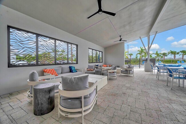 Building Photo - 10142 SW Orana Dr