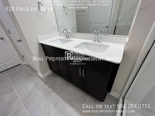 Building Photo - Newly Built 3 Bedroom 2.5 Bath, 2 Story Mo...