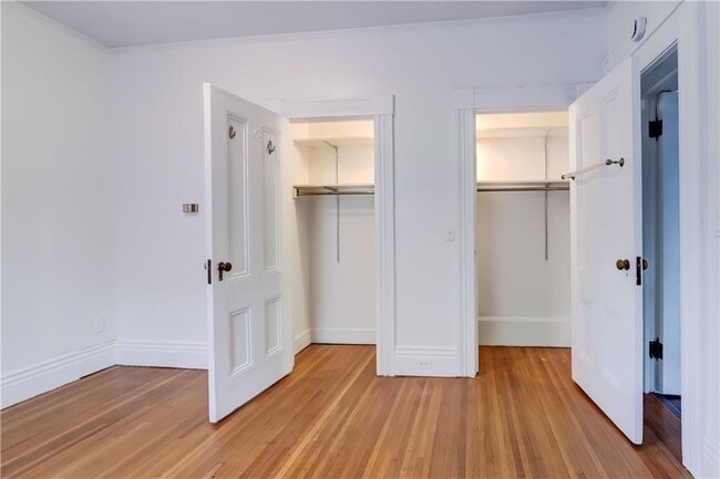 Building Photo - 8 Sibley Pl