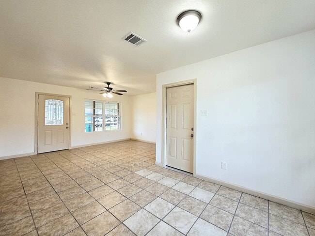 Building Photo - 1111 Belshire Rd