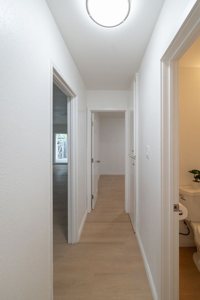 Building Photo - Charming 3 Bedrooms 2 Bathrooms Home $3,30...