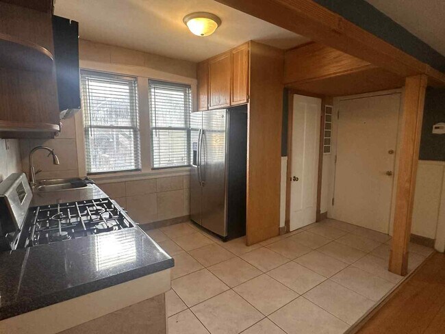 Building Photo - 3719 W Hirsch St