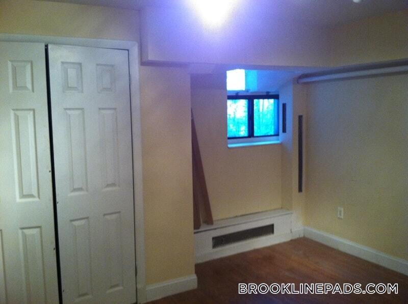 Building Photo - 79 Pleasant St