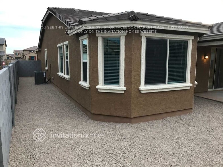 Building Photo - 18240 W Carlota Ln