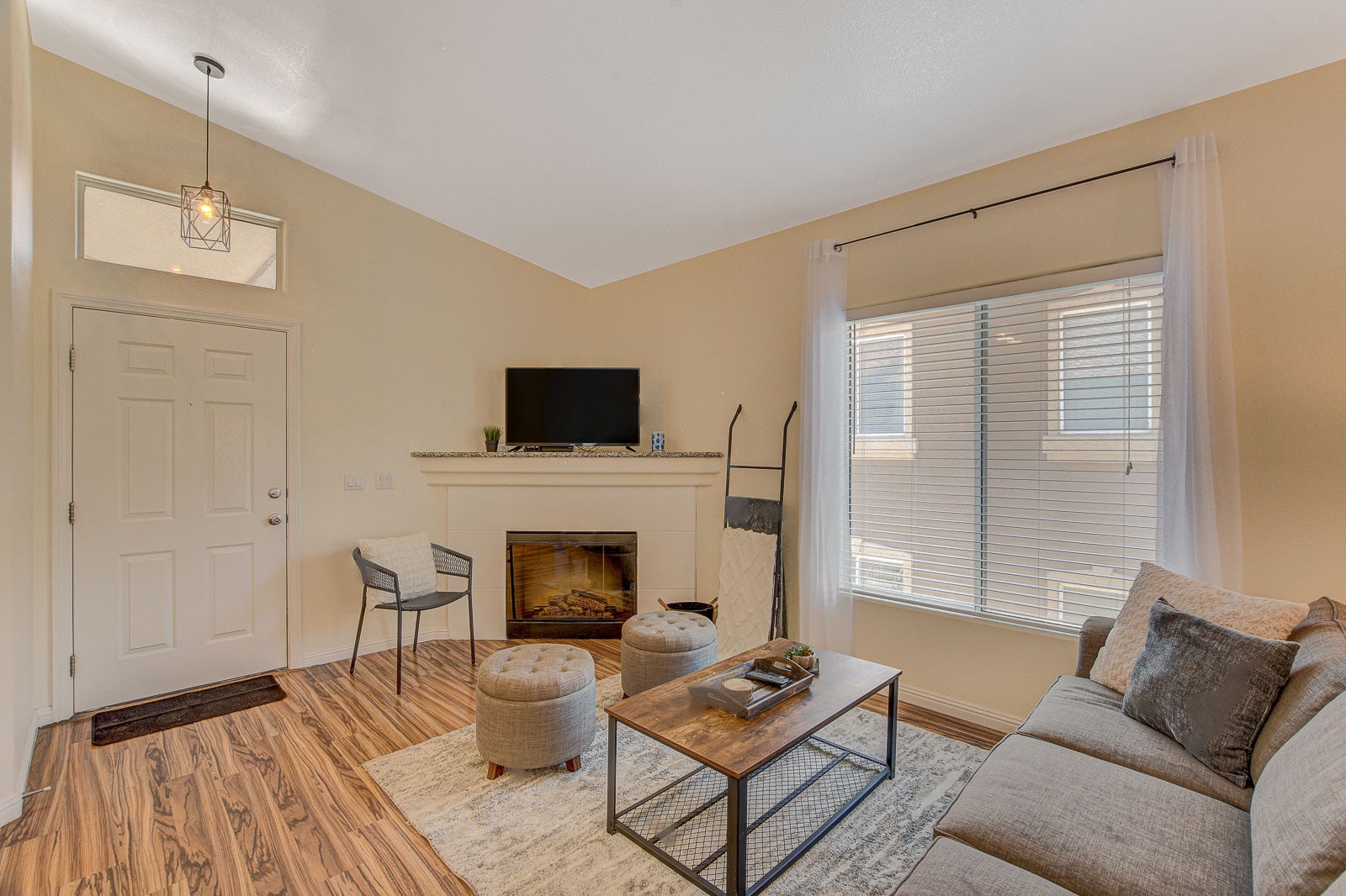 Building Photo - 3351 Indian Shadow St