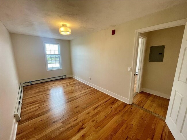 Building Photo - 108 Spruce St