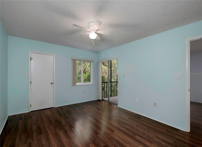 Building Photo - 120 Cypress Ln