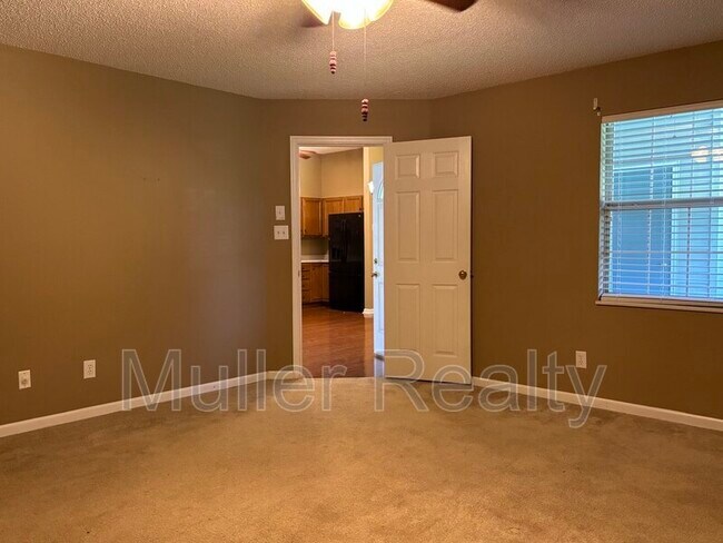 Building Photo - 3441 Lexann Ln