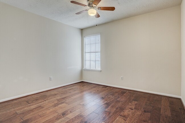 Building Photo - 1538 Ainsdale Dr