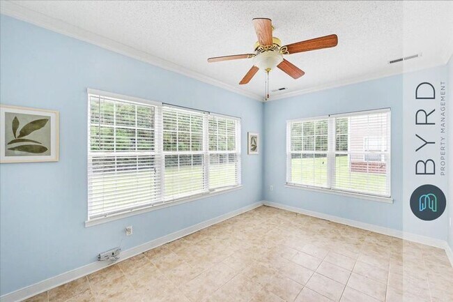 Building Photo - 4706 Twin Hickory Lake Dr