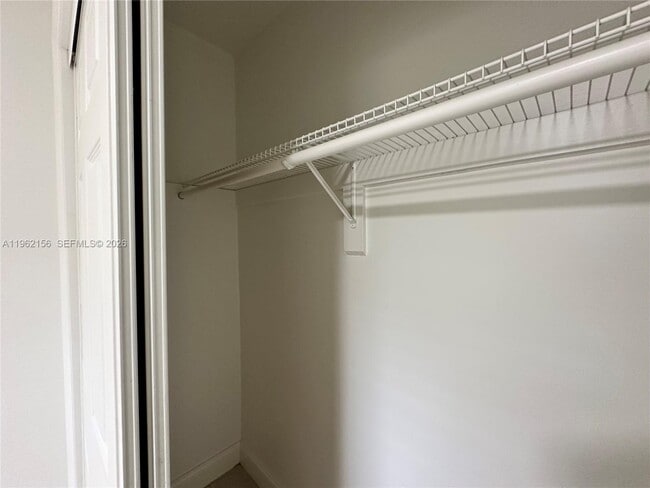 Building Photo - 2640 NE 8th Ave