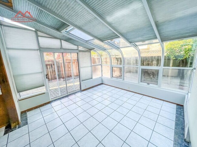 Building Photo - 931 Coventry Cir