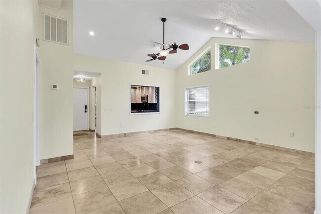 Building Photo - 4949 Village Garden Dr