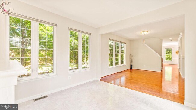 Building Photo - 219 Grassy Ridge Terrace