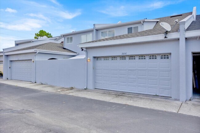 Building Photo - 2051 Island Brook Ln