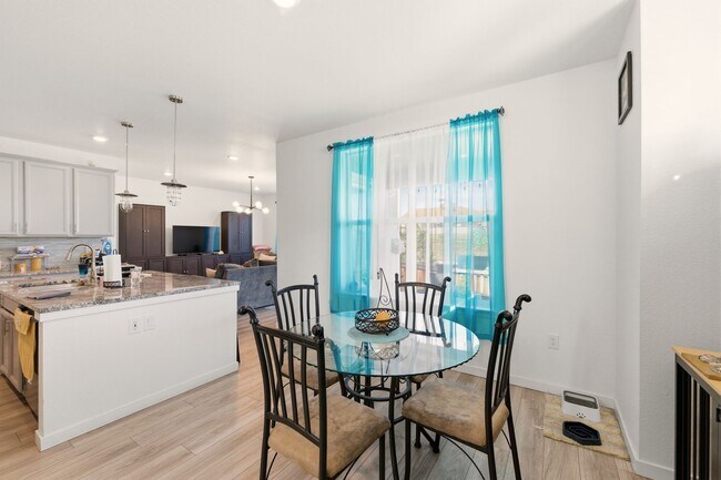 Building Photo - Modern 3-Bed 2.5-Bath Home on Corner Lot i...