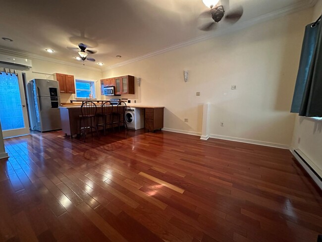 Building Photo - Beautiful Studio Apartment in Fishtown wit...