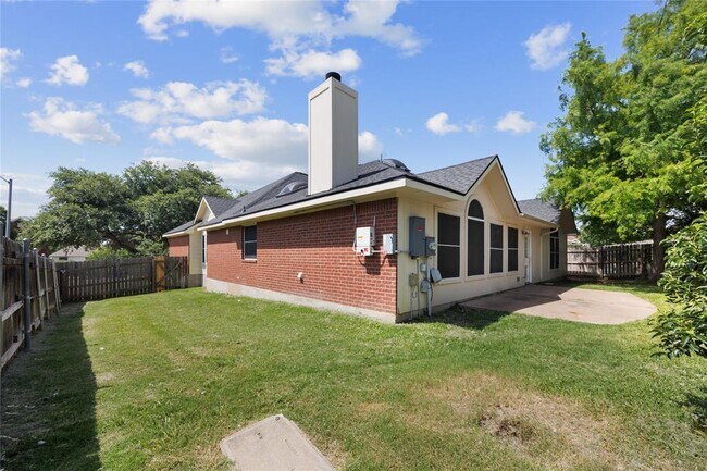 Building Photo - 3628 Hawk Ridge St