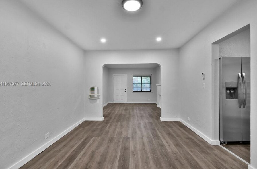 Building Photo - 547 NW 49th St