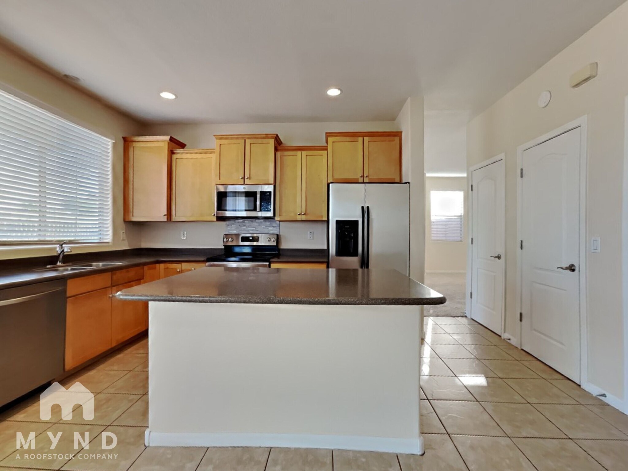 Building Photo - 13514 W Cypress St
