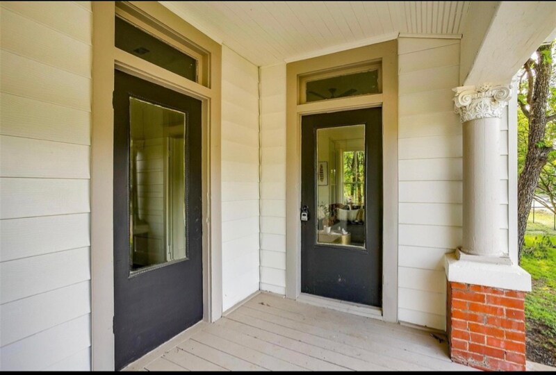 Building Photo - 715 SW 10th St