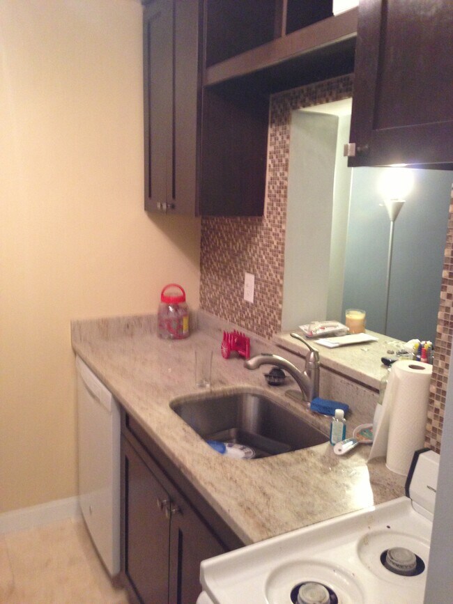 Building Photo - 1021 Arlington Blvd