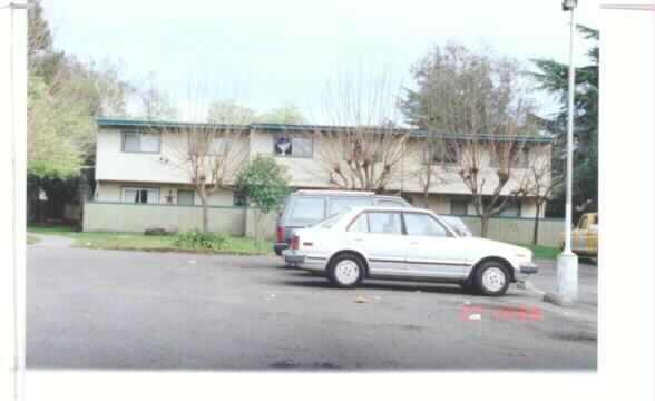 Building Photo - The Courtyard
